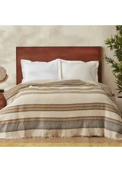 Karaca Home Rhapsody Sarı Çift Kişilik Yatak Örtüsü Modern ve Şık Tasarımıyla Dekorasyonu Tamamlar