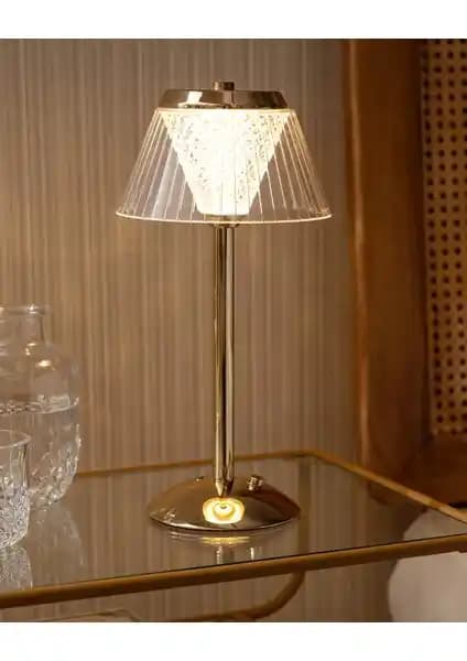 Madame Coco Andre Dokunmatik Abajur Modern Tasarım ve Kullanım Kolaylığıyla Öne Çıkıyor