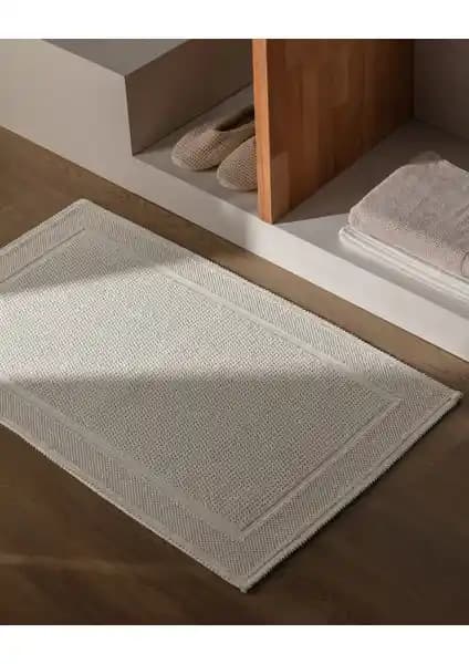 Madame Coco Ekru Banyo Paspası Şıklık ve Konfor İçin Uygun Bir Seçenektir