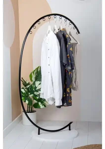 Medusa Metal Ayaklı Askılık Modern Tasarım ve Dayanıklı Malzeme ile Kullanım Kolaylığı