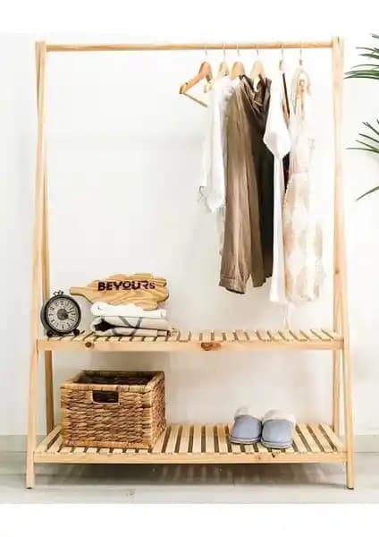 Modern ve İşlevsel Ahşap Askılık ile Odanızı Düzenleyin ve Estetik Katın