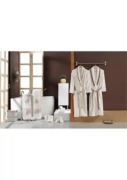 Nurpak Meltem Aile Bornoz Seti: Şık Tasarım ve Yüksek Kaliteli Pamuklu Banyo Seti