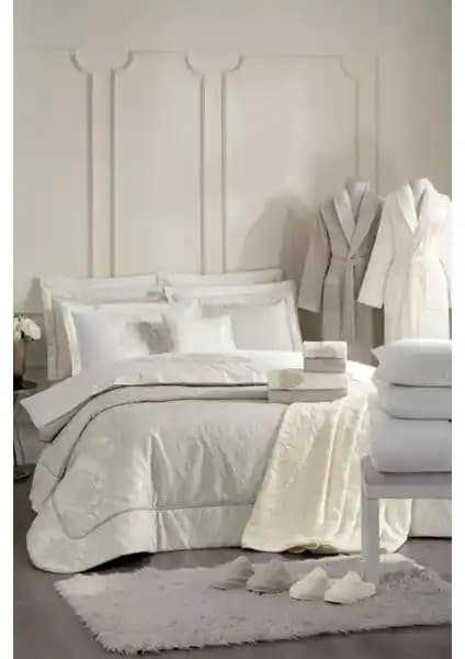 Özdilek Valioso Çift Kişilik Çeyiz Seti: Şıklık ve Konforu Bir Arada Sunan Modern Tasarım