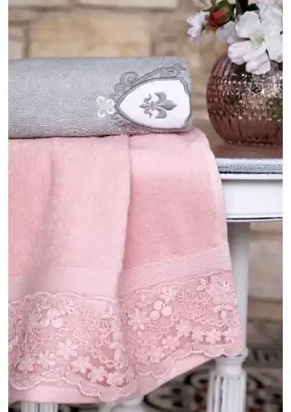 Özdilek Wedding Aile Bornoz Seti Gri ve Pudra Renk Seçenekleriyle Şıklık ve Konfor Sunar