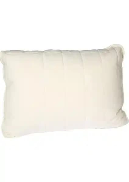 Özdilek Yün Yastık 50x70 cm doğal malzemeleri ve ergonomik tasarımıyla konfor sağlar