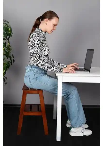 Refilya Katlanır Merdiven Tabureleri: Dayanıklı ve Estetik Tasarım ile Pratik Kullanım