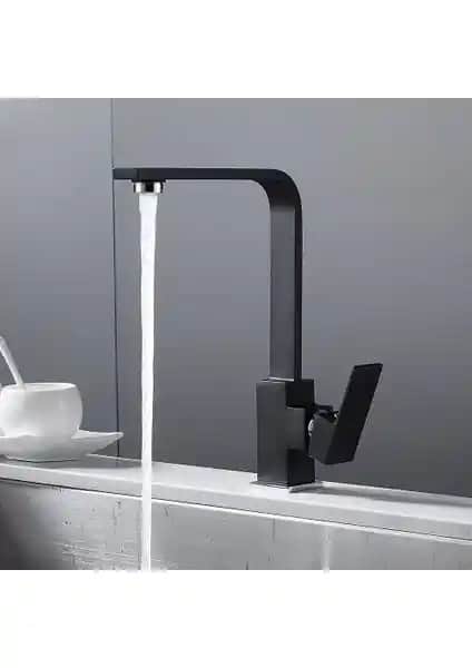 Siyah Yüksek Gövde Mutfak Bataryası: Estetik ve Fonksiyonellik Sunan Modern Tasarım