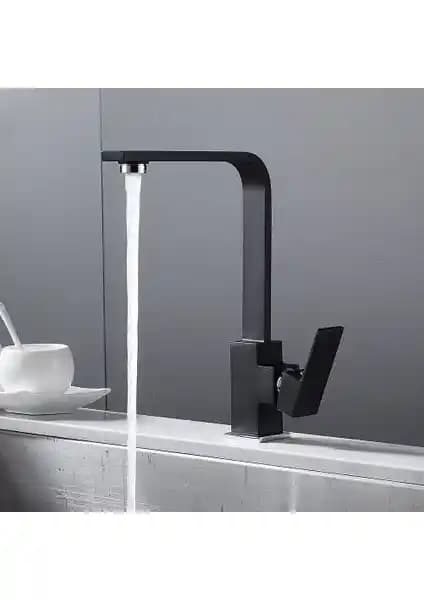 Siyah Yüksek Gövde Mutfak Bataryası: Estetik ve Fonksiyonellik Sunan Modern Tasarım