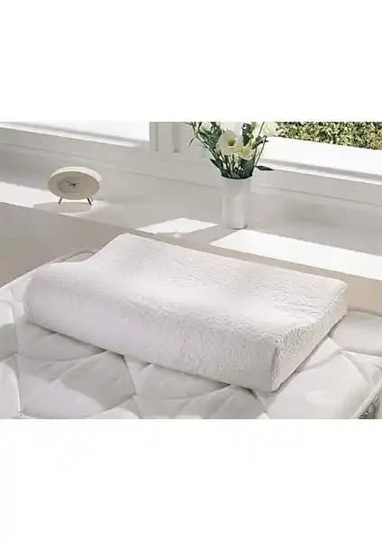 Taç Visco Yastık 40x60 cm ergonomik tasarımı ve yüksek konfor özellikleriyle sağlıklı uyku sağlar