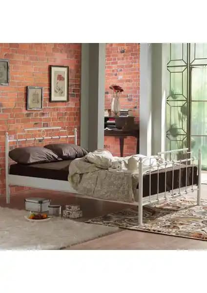 Unimet Hatkus Çift Kişilik Ferforje Metal Yatak Çerçevesi Modern ve Dayanıklı Tasarım