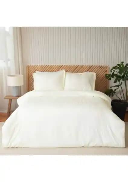 Valoroso Tekstil Çift Kişilik Çizgili Saten Nevresim Takımı En Güncel Tasarım ve Kalite