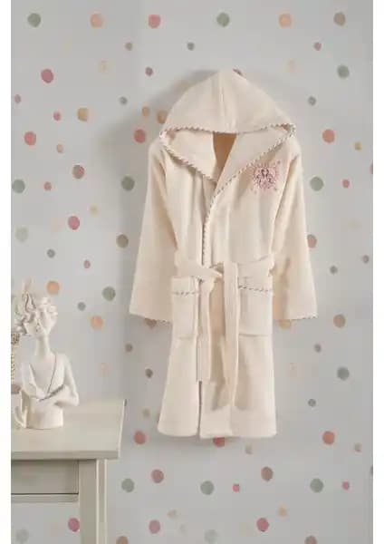 Varol Bambu Nakışlı Garson Boy Bornoz: Şıklık ve Konforun Mükemmel Buluşması