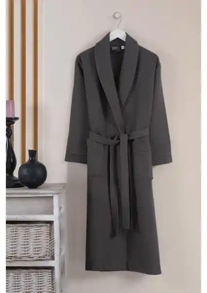 Varol Dama Serisi Şal Yaka Pike Bornoz Sabahlık: Yüksek Kalite ve Konfor Sunan Günlük Kullanım Ürünü