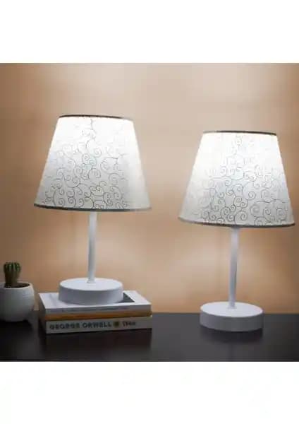 Vivido Sarmaşık Modern Abajur Beyaz ve Bordo Detaylar ile Yatak Odası Dekorasyonunu Tamamlar