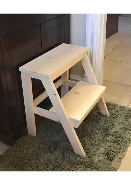 Woodensa Merdiven Tabureleri: Ahşap Tasarımın Şıklığı ve Pratik Kullanımı