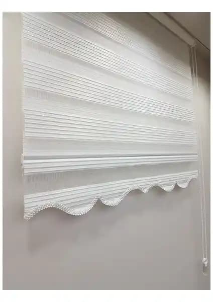 ZebraEvim Beyaz Trend Pliseli Zebra Perde Etek Dilimli - Modern ve Dayanıklı Perde Seçeneği