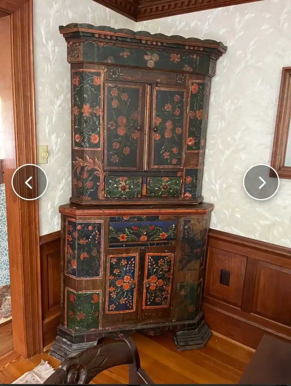 1820 Dalarna İsveç Dolabı Restorasyonunda Orijinal Yüzey Koruma ve Doğal Bakım Yöntemleri