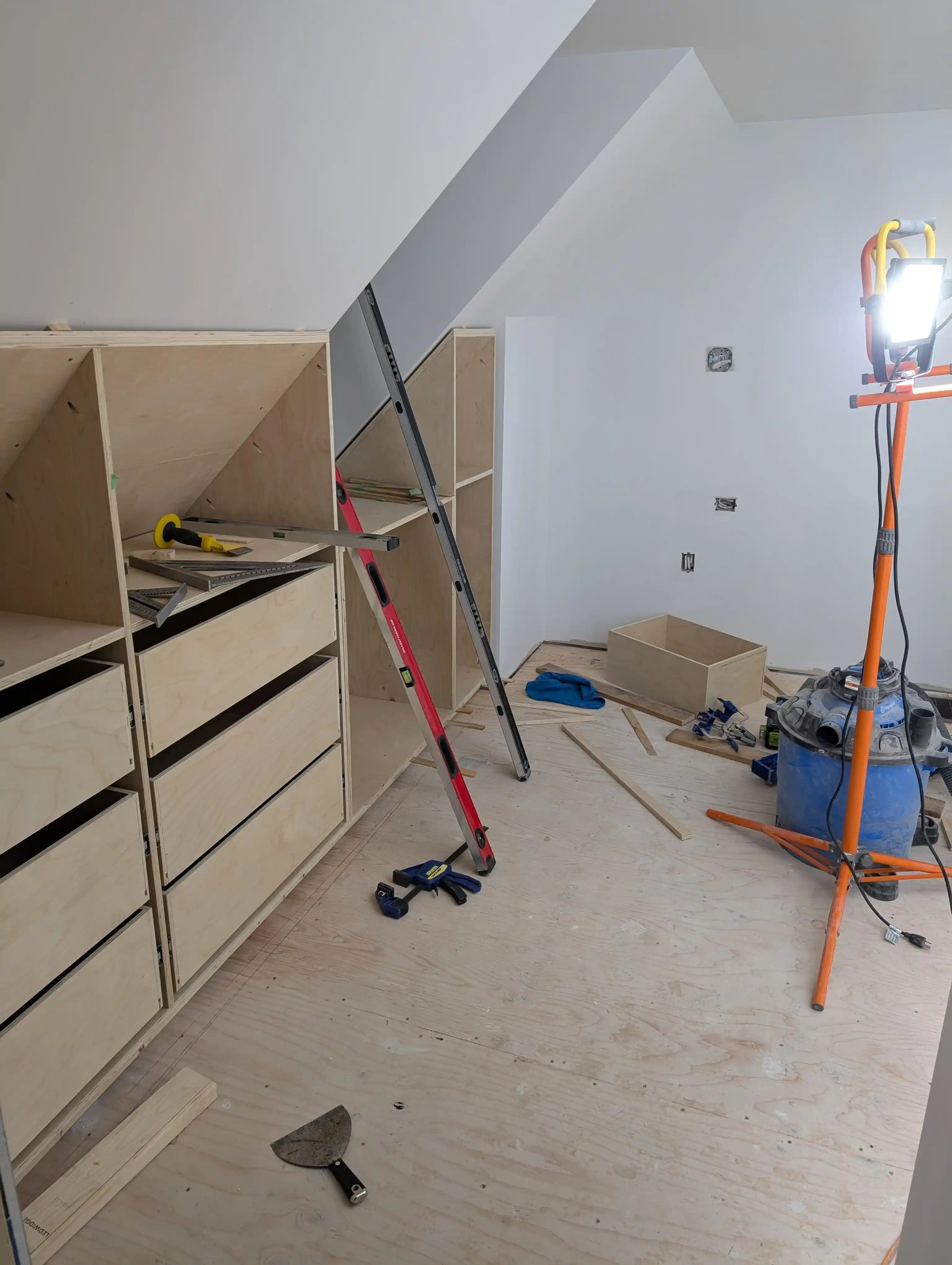 Baltik Huş Kapaklı Çekmeceler İçin En Uygun Yüzey İşlem Yöntemleri ve Uygulama Teknikleri