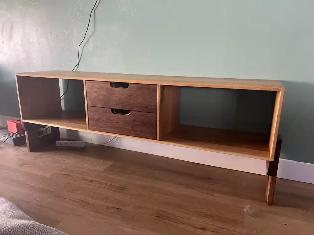 Beyaz Meşe ve Cevizden Credenza Yapımında Parmak Ekleri ve Tasarım Detayları