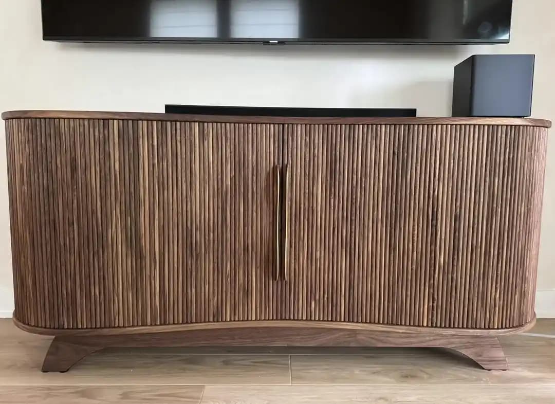 Ceviz ve Beyaz Meşe Kullanılarak Özel Tasarım Yan Konsol ve Komodin Üretimi Detayları