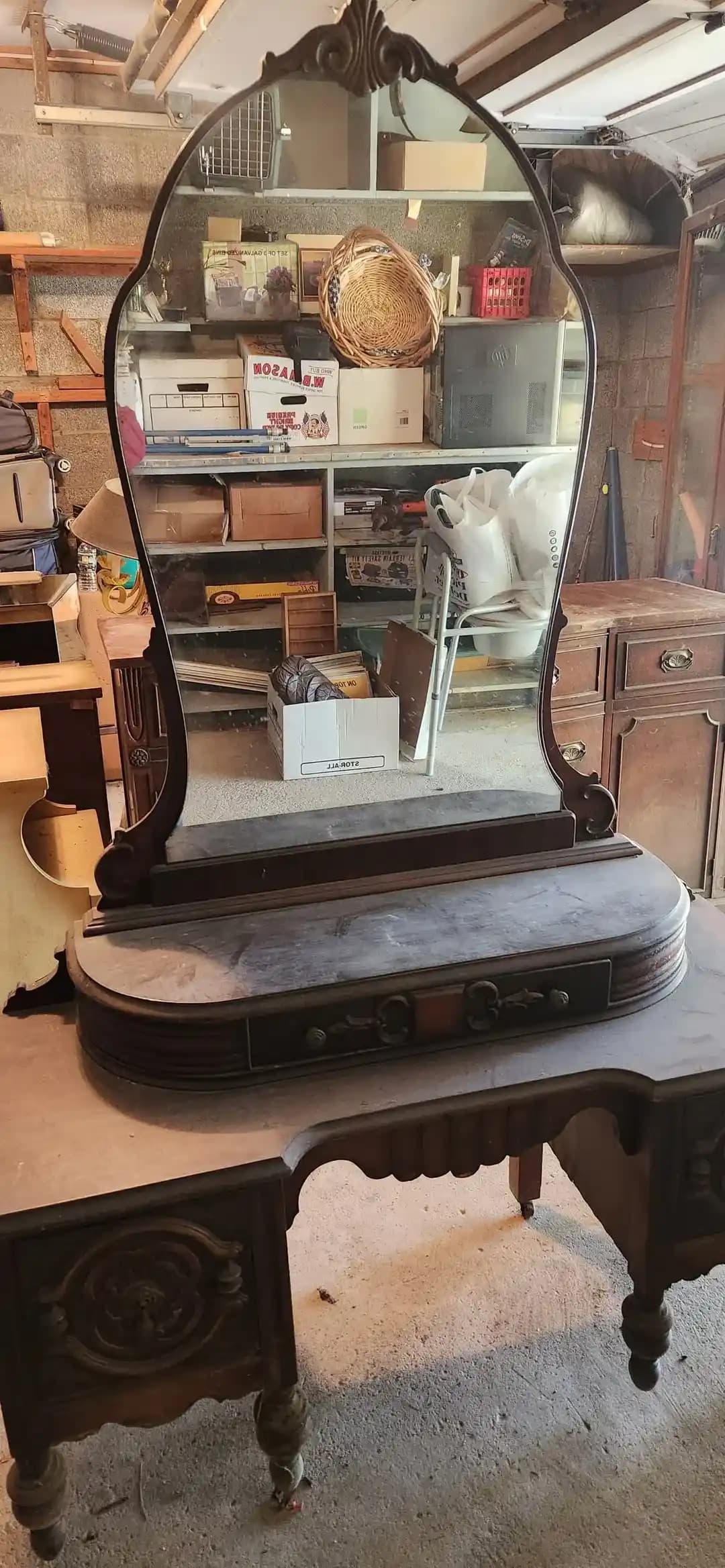 Mobilya Restorasyonuna Başlarken Dikkat Edilmesi Gereken Temel Noktalar ve Teknikler