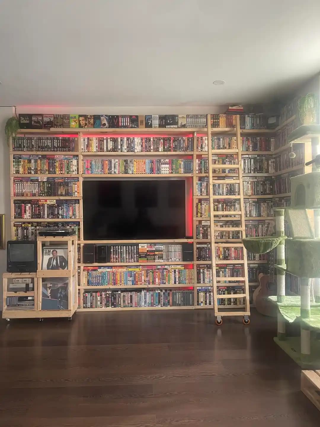 SPF Ahşap Mobilyalarda Doğru Cila ve Boya Seçimi ile Dayanıklılık ve Estetik