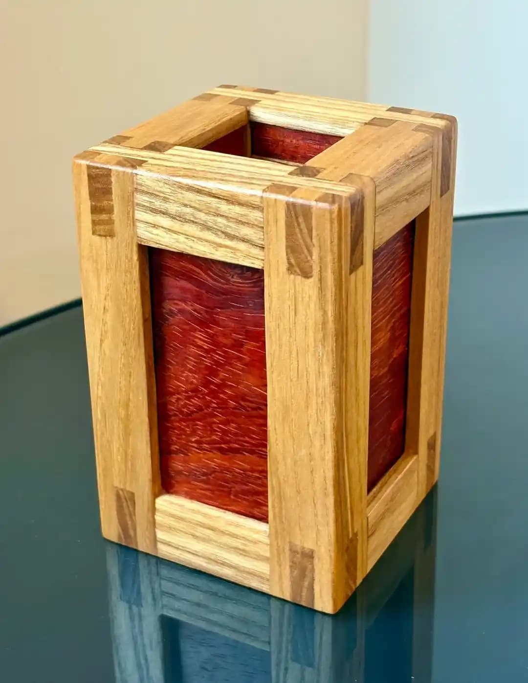 Ahşap İşçiliğinde Castle Joint Tekniği ve Box, Beyaz Meşe ile Padauk Kullanımı