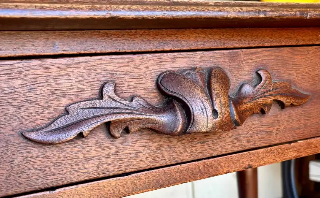 Antika Ceviz Masaların Yenilenmesi ve Korunmasında Doğru Yaklaşımlar ve Teknikler