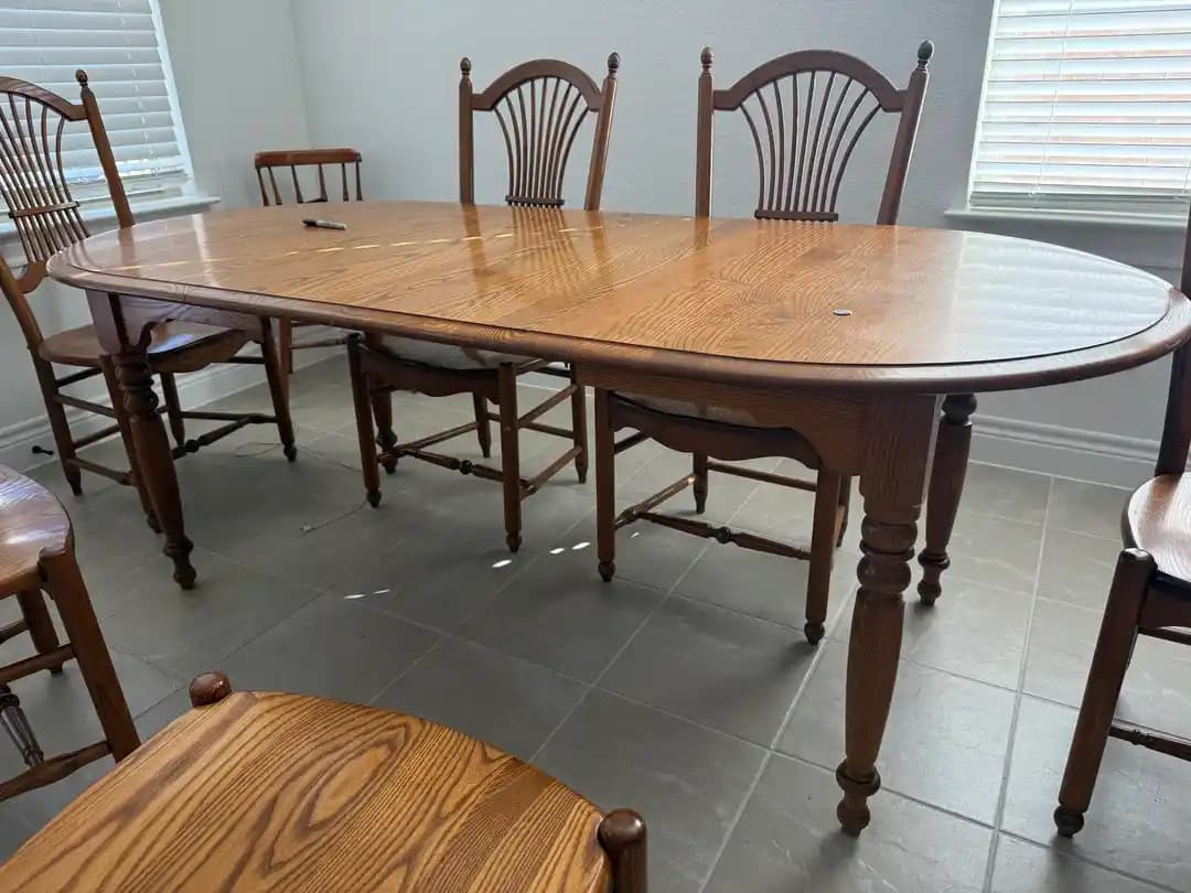 Antika Yemek Masası Restorasyonunda Doğru Yöntemler ve Dikkat Edilmesi Gerekenler