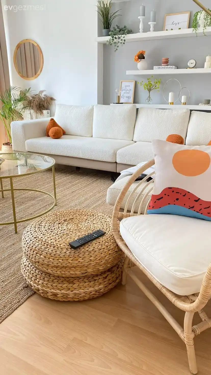 Bohem Tarzda Raflı ve Depolamalı Orta Sehpa Seçenekleri: Rattan ve Oymalı Ahşap Modelleri