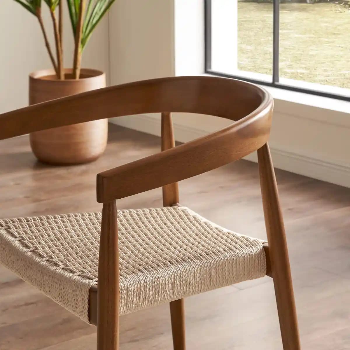 Castlery Mobilya Siparişi: Ürün İncelemesi, Fiyatlar ve Alternatif Seçenekler