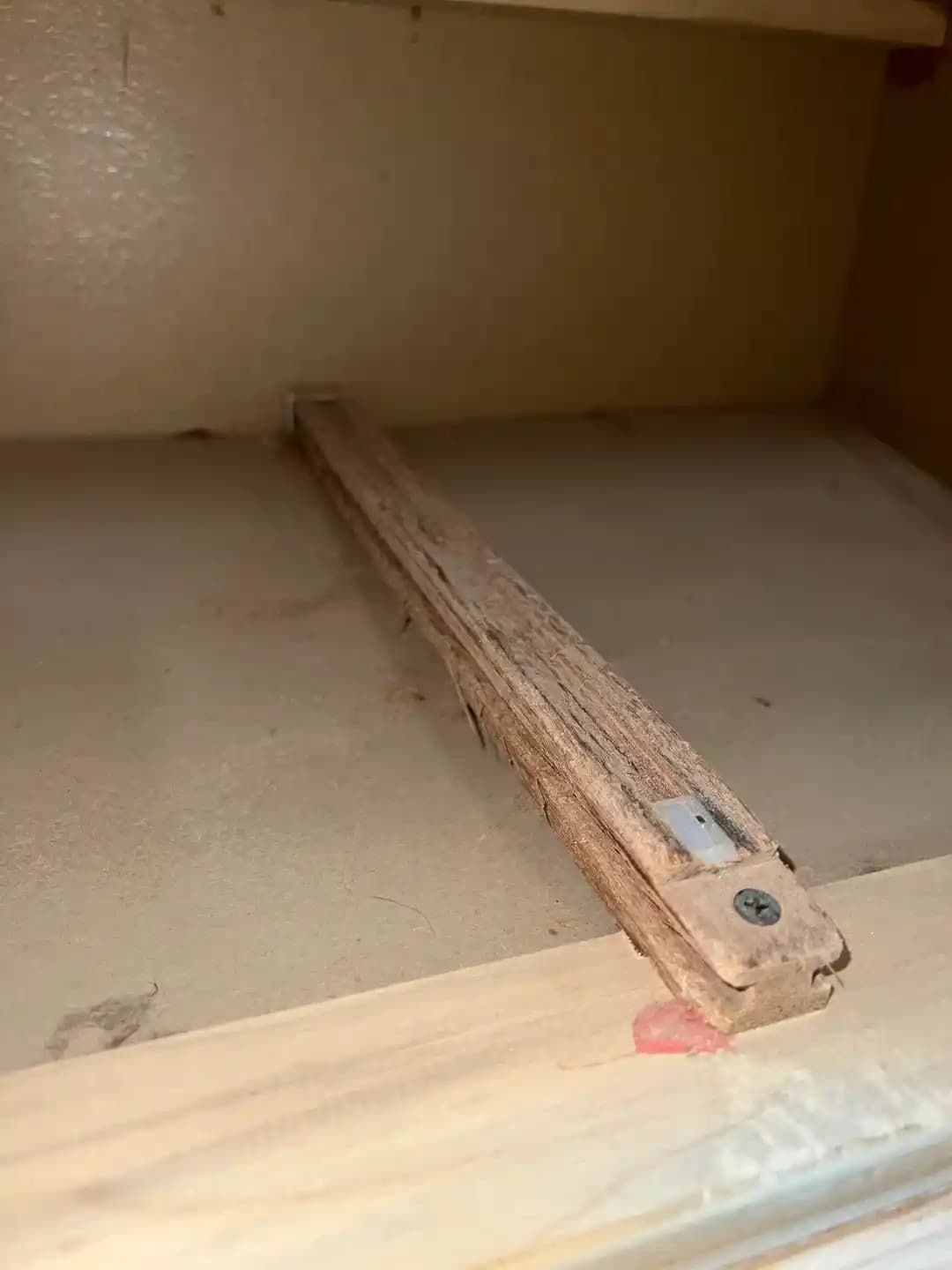 Eski Çekmecelerin Kaydırma Mekanizmasının Onarımı ve Bakımı İçin Pratik Rehber