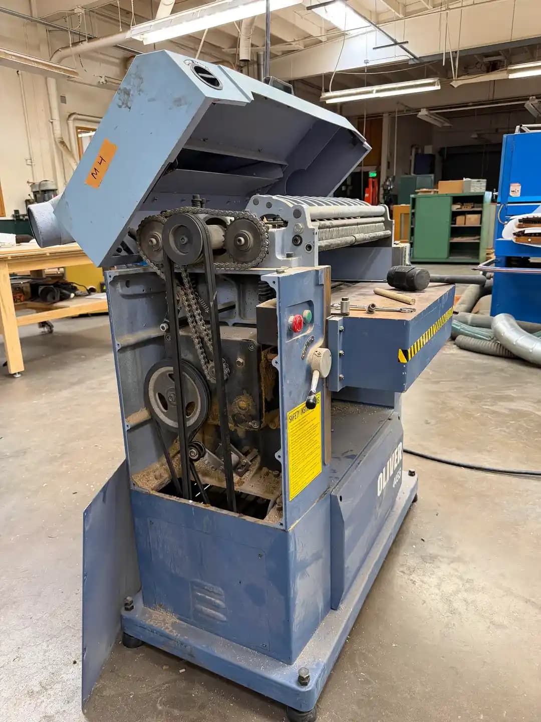 Oliver 4455 Planya Makinesinde Kickback Parmakları ve Zincir Gerginliği Sorunlarının Çözümü