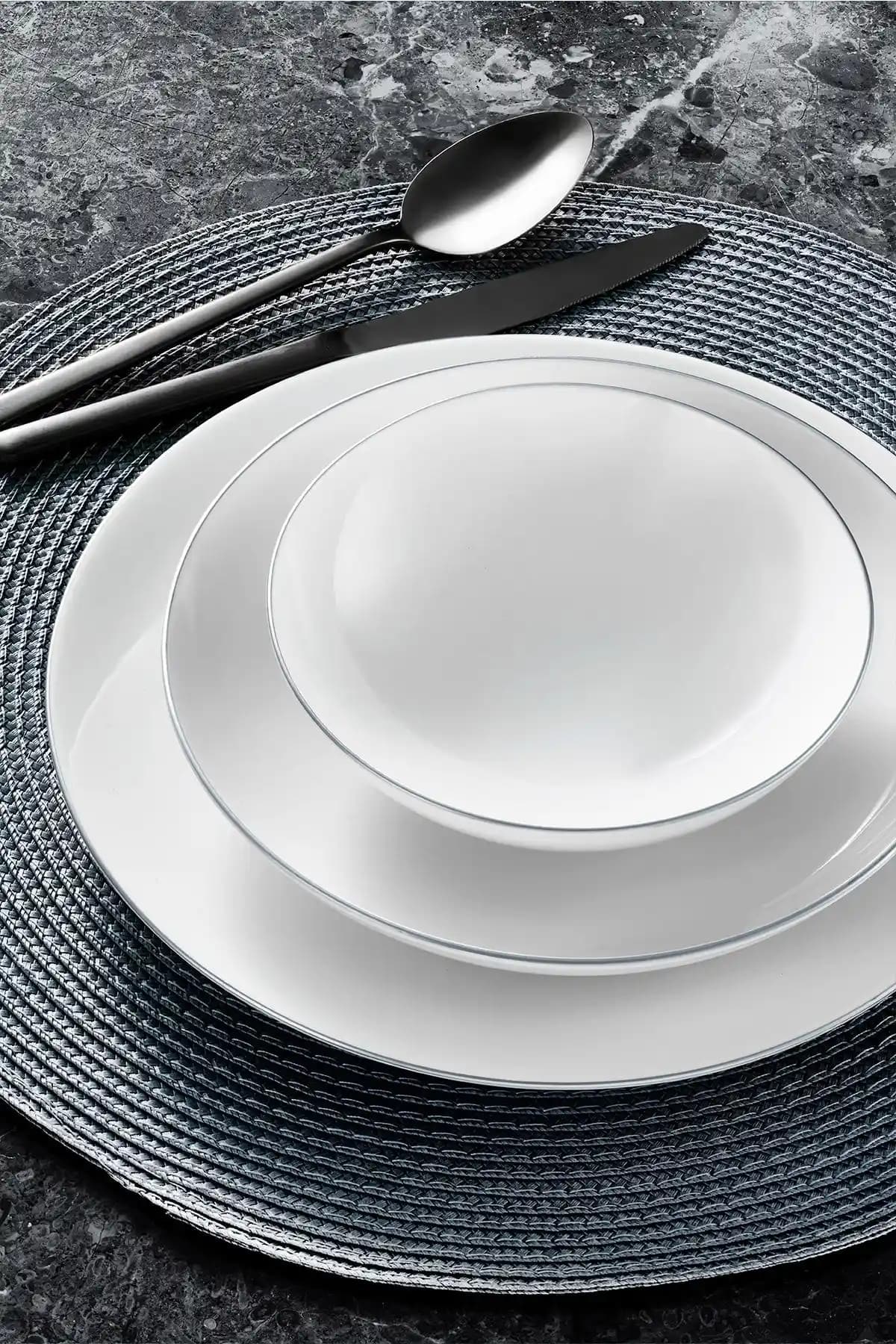 Güral Porselen Atina ve Karaca Forever Bone Cordelia Yemek Takımı Karşılaştırması