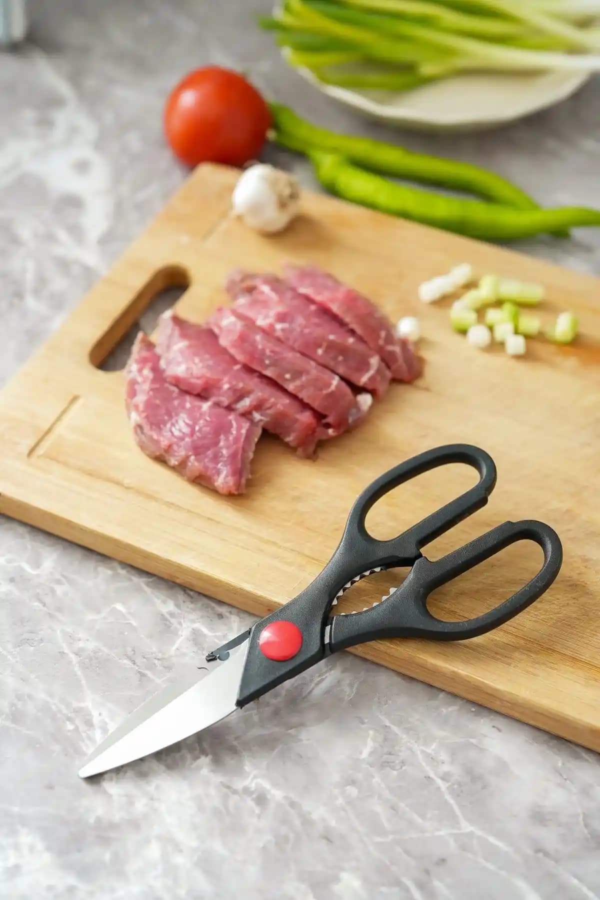 Hayveys Çok Amaçlı ve Paslanmaz Çelik Ultra Keskin Mutfak Makası Karşılaştırması