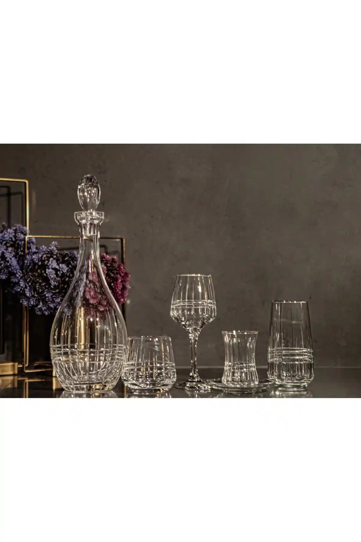 Sudeca 61 Parça 12 Kişilik Cam Su Takımı Şık ve Dayanıklı Tasarımıyla Öne Çıkar