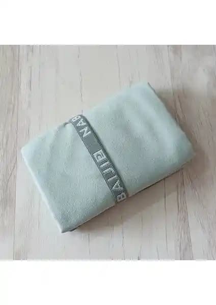 Decathlon Nabaiji Mikrofiber Havlu ve Maisonette Marıs Plaj Havlusu Karşılaştırması