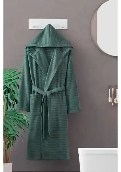 Formeya ve Metis Tekstil Lara Mor Bornozları Karşılaştırması ve Özellikleri