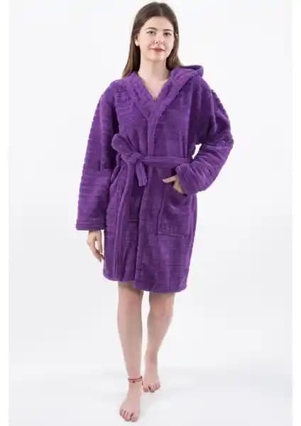 MaisonArt Comfy ve Zeynep Tekstil Penguen Nakışlı Kapşonlu Bornoz Karşılaştırması