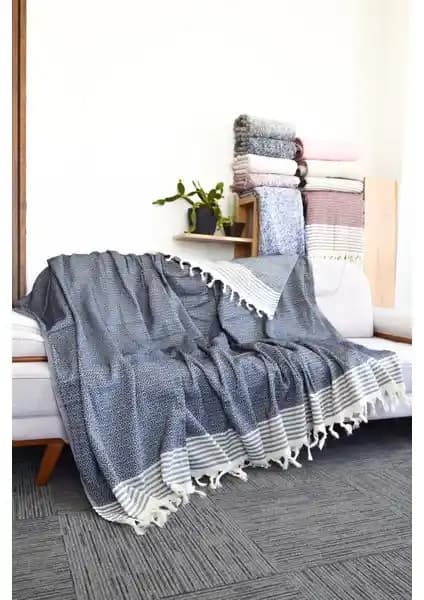 Mutlu Çeyiz Diamond ve Teksnil Home Koltuk Koruyucu Ürünlerinin Karşılaştırması