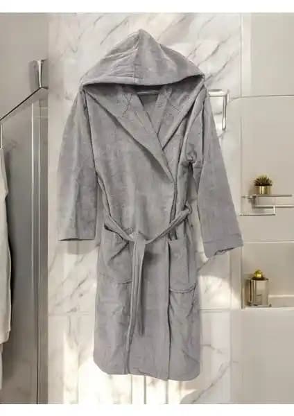 MySoft Home Kadife Kapüşonlu Bornoz ve Oyalı Textile Organik Pamuk Bornoz Karşılaştırması