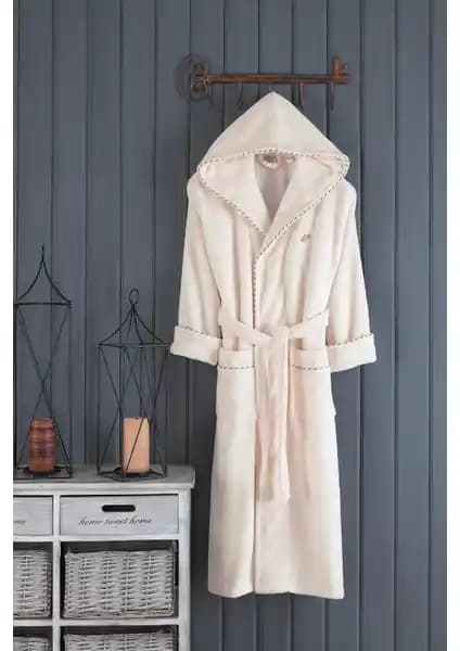 Varol Biyeli Kapşonlu Bambu ve Dama Serisi Kimono Yaka Bornoz Karşılaştırması