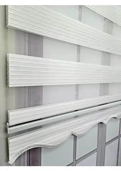 Zebra Stor Perde ve Bambu Perde Karşılaştırması: Özellikler ve Kullanıcı Yorumları