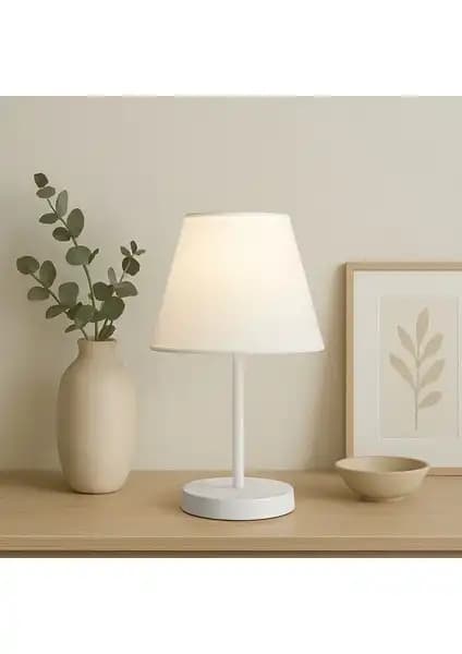 Homing Beyaz Gövdeli ve Natural Ahşap Abajur Karşılaştırması 1