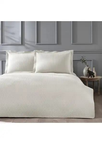 Linens Mist ve Linens Vita Çift Kişilik Yatak Örtüsü Setleri Karşılaştırması 1