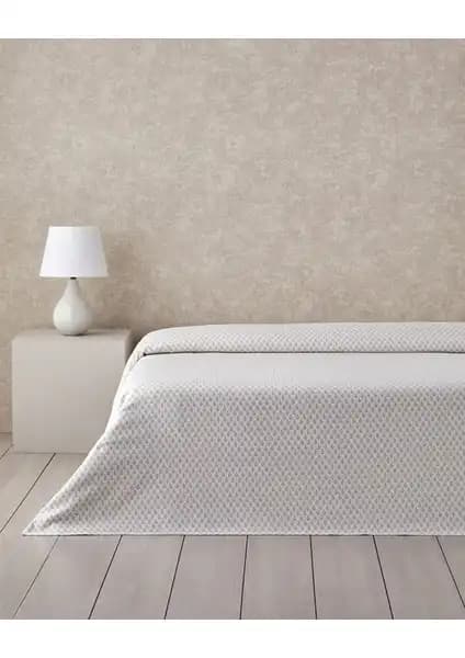 English Home Pure Leaves Baskılı Tek Kişilik Pike Yatak Dekorasyonu ve Konforu İçin Uygun