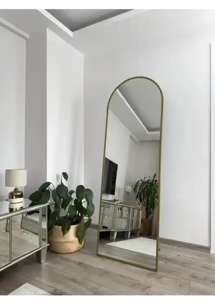 Gold Metal Çerçeveli 180x60 cm Ayaklı Boy Aynası - Modern ve Şık Tasarım