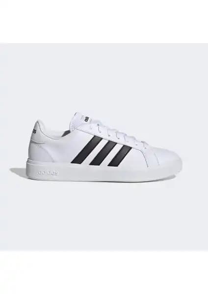 adidas Grand Court ve Advantage Modellerinin Detaylı Karşılaştırması 1