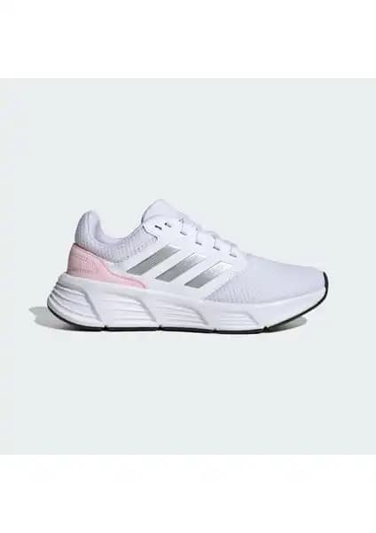 Adidas Performans ve Sporwear Koşu Ayakkabıları Karşılaştırması 2024 1