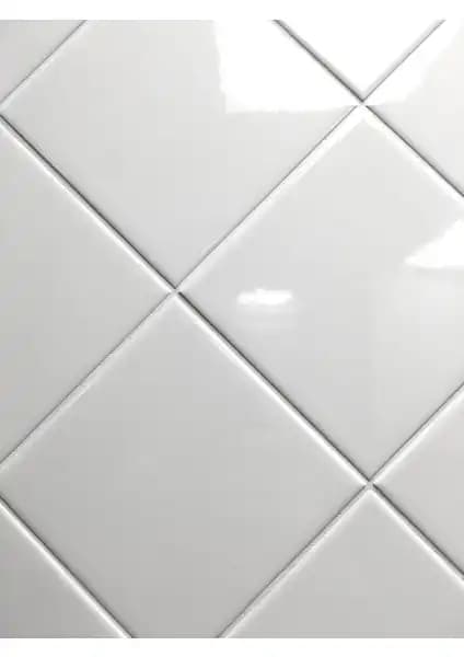 Armada Çini 20x20 Cm Beyaz Seramik Karo Osmanlı ve Selçuklu Motifleriyle Estetik ve Dayanıklı